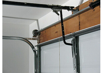 Oakville garage door repair Premium Plus Garage Doors Ltd.