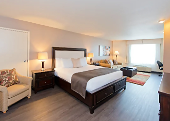 Prestige Treasure Cove Resort Prince George - Prince George, BC Hotels - Hotel Room Image