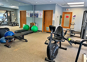 Pugazhenthi Narasimhan, Msc.PT - JUNCTION POINT PHYSICAL THERAPY - Grande Prairie, AB Physiothérapie - Clinic Interior Image