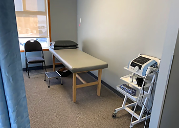 Pugazhenthi Narasimhan, Msc.PT - JUNCTION POINT PHYSICAL THERAPY - Grande Prairie, AB Physiothérapie - Interior Image