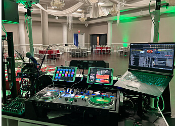 Whitby dj Pump It Entertainment DJ Service