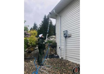 Coquitlam window cleaner Quality One Home Services