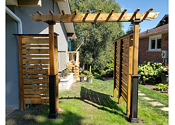 Oshawa fencing contractor Quality Woodworks