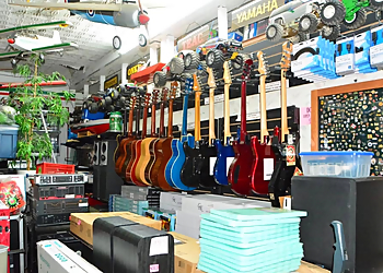 Queen City Pawn Shop - Regina, SK Pawn Shops - Business Interior Image