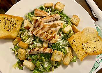 Niagara Falls vegetarian restaurant Queen's Coach Family Restaurant