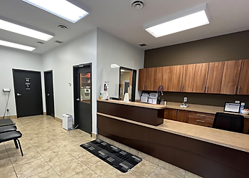 Quinte Regional Pet Hospital - Belleville, ON Cliniques Vétérinaires - Clinic Interior Image