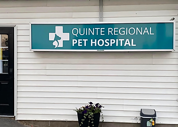 Quinte Regional Pet Hospital - Belleville, ON Cliniques Vétérinaires - Clinic Exterior Image