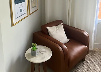 RISE Anxiety & Depression Clinic - Ottawa, ON Thérapeutes - Waiting Room