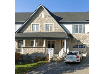 Whitby immigration consultant RIZ Immigration Consulting Inc.