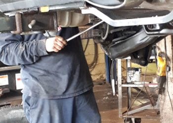 Halton Hills car repair shop RJ's Muffler Shop