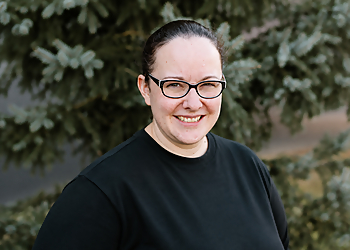 Rebecca Des Roches, MPT - CHILLIWACK SPORTS MEDICINE CLINIC - Chilliwack, BC Physical Therapists - Doctor Portrait Image