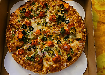 Saskatoon Pizza Places Red Swan Pizza Saskatoon
