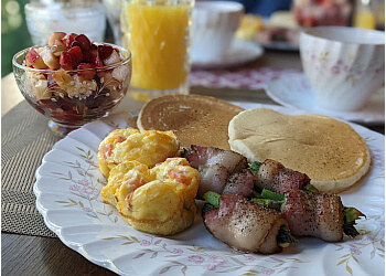 Niagara Falls bed and breakfast Redwood Bed & Breakfast