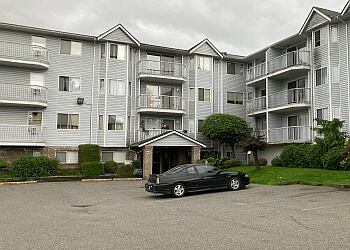 New Westminster window cleaner Refine Cleaning & Maintenance