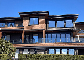 New Westminster window cleaner Refine Cleaning & Maintenance image 1