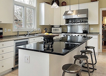 Reinders Kitchens - Brantford, ON Ébénisteries - Business Interior Image