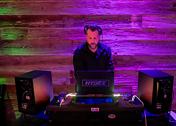 Oakville dj Renowned Sound Entertainment