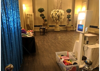 Vaughan photo booth company Rent a Photo Booth Canada