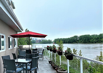 Winnipeg retirement home River Ridge I Retirement Residence