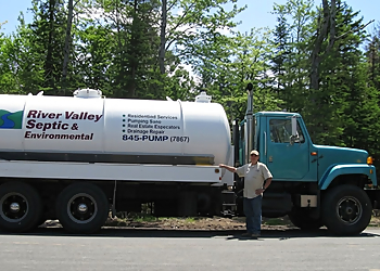 River Valley Septic Service River Valley Septic Service - Saint John, NB Services De Fosses Septiques - Service Vehicle Image