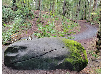 Burnaby hiking trail Robert Burnaby Park
