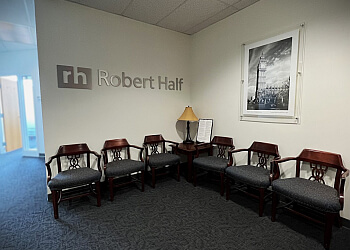 Waterloo employment agency Robert Half Canada Inc. Waterloo