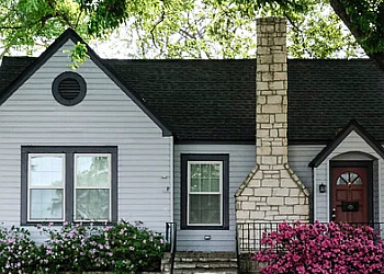 Lethbridge window cleaner Robin Eye Window Cleaning