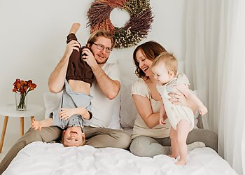 Port Coquitlam babies and family photographer Rochelle Hepworth Photography