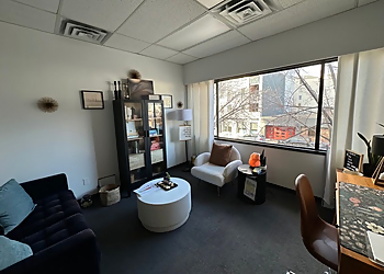 Rolynda Simpson, CCC - MINDWISE COUNSELLING & CONSULTING - Kamloops, BC Marriage Counselling - Therapy Office Image