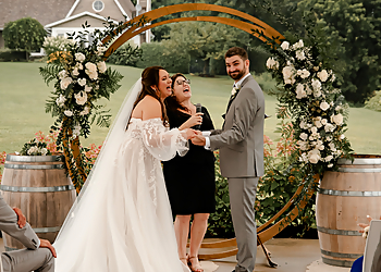 Longueuil wedding officiant Rose Gold Celebrations