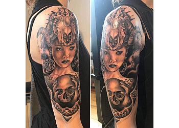 Drummondville tattoo shop Rouge Total