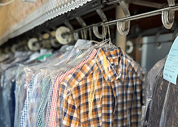 Royal Oak Drycleaners - Burnaby, BC Dry Cleaners - Business Interior Image