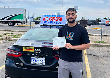 Royal Route Driving School - Welland, ON Driving Schools - Student Image