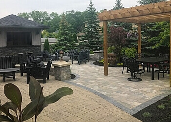 Welland Paysagistes Rynberk Landscape Contractors Inc.