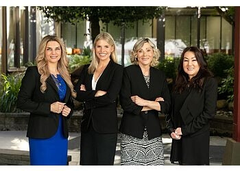 North Vancouver
Avocats En Planification Successorale
SILVER AND ASSOCIATES LAW CORPORATION image 1