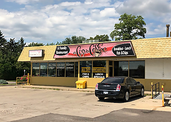 Sal's Family Restaurant - Sarnia, ON Fish And Chips - Restaurant Exterior Image