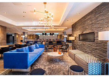 Mississauga hotel Sandman Signature Mississauga Hotel