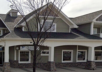 Airdrie divorce lawyer Sara Olesiak - WARNOCK & ASSOCIATES