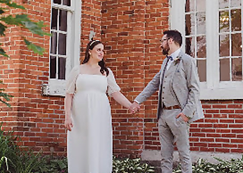 Sarah Dja Photography - Ottawa, ON Photographes De Mariage - Office Image