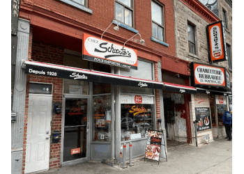 Montreal sandwich shop Schwartz's Deli