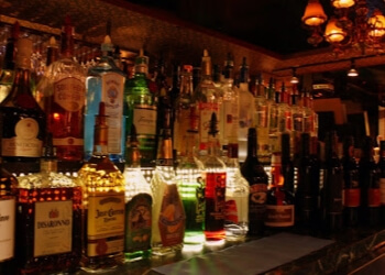 Scotland Yard - Toronto, ON Pubs - Restaurant Ambiance Image