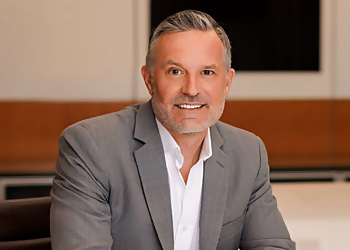 Sean Pihl, K.C. - PIHL LAW CORPORATION Sean Pihl, K.C. - Kelowna, BC Employment Lawyers - Lawyer Portrait Image