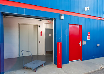 Sentinel Storage Edmonton Roper Rd - Edmonton, AB Unités d'entreposage - Facility Image