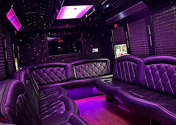Service Limousine Montreal Rentals - Longueuil, QC Limo Service - Facility Image
