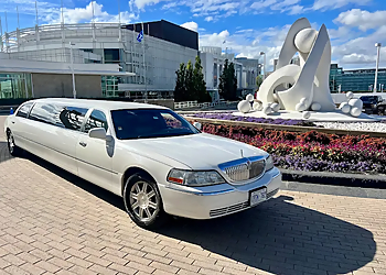 Service Limousine Montreal Rentals Service Limousine Montreal Rentals - Longueuil, QC Limo Service - Limo image
