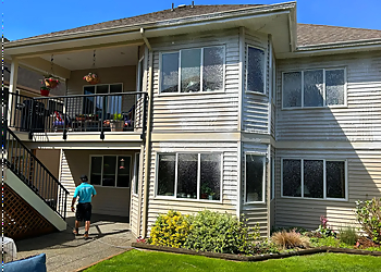 Nanaimo window cleaner Shack Shine Nanaimo