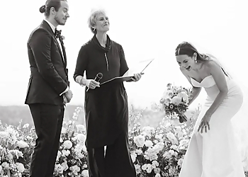 Sharon Barwick Weddings Inc. - Calgary, AB Célébrants De Mariage - Service Image