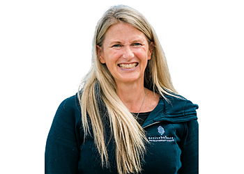 Saanich physical therapist Shelley Dumais, PT - ACTIVE BALANCE PHYSIOTHERAPY STUDIO