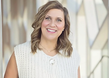 Calgary therapist Shelly Qualtieri, RSW - SHELLY QUALTIERI & ASSOCIATES