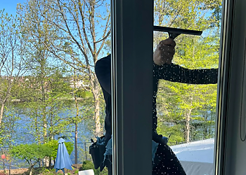 Gatineau window cleaner Shine Bright Window Cleaning